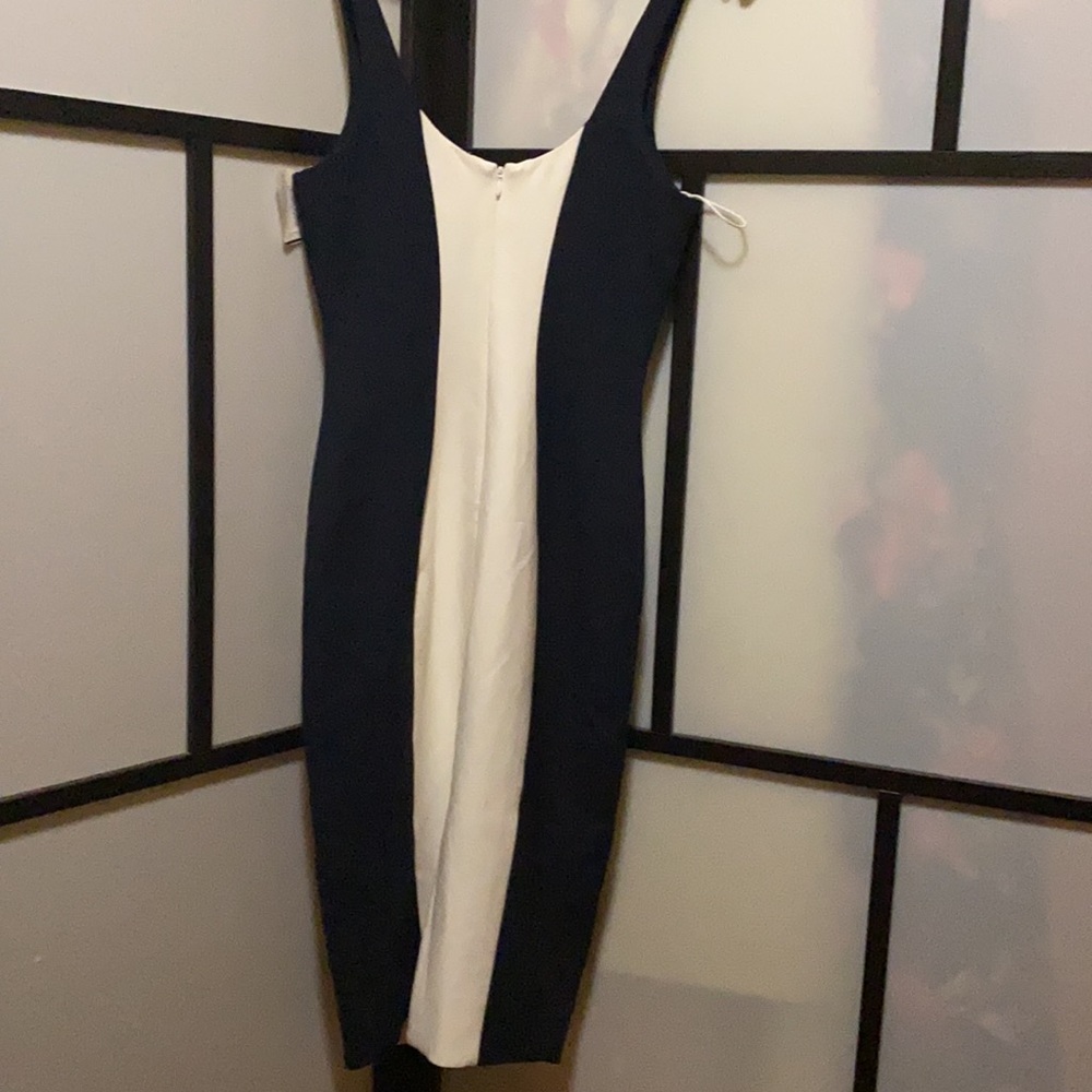 Elizabeth and James silhouette dress - Picture 2 of 6